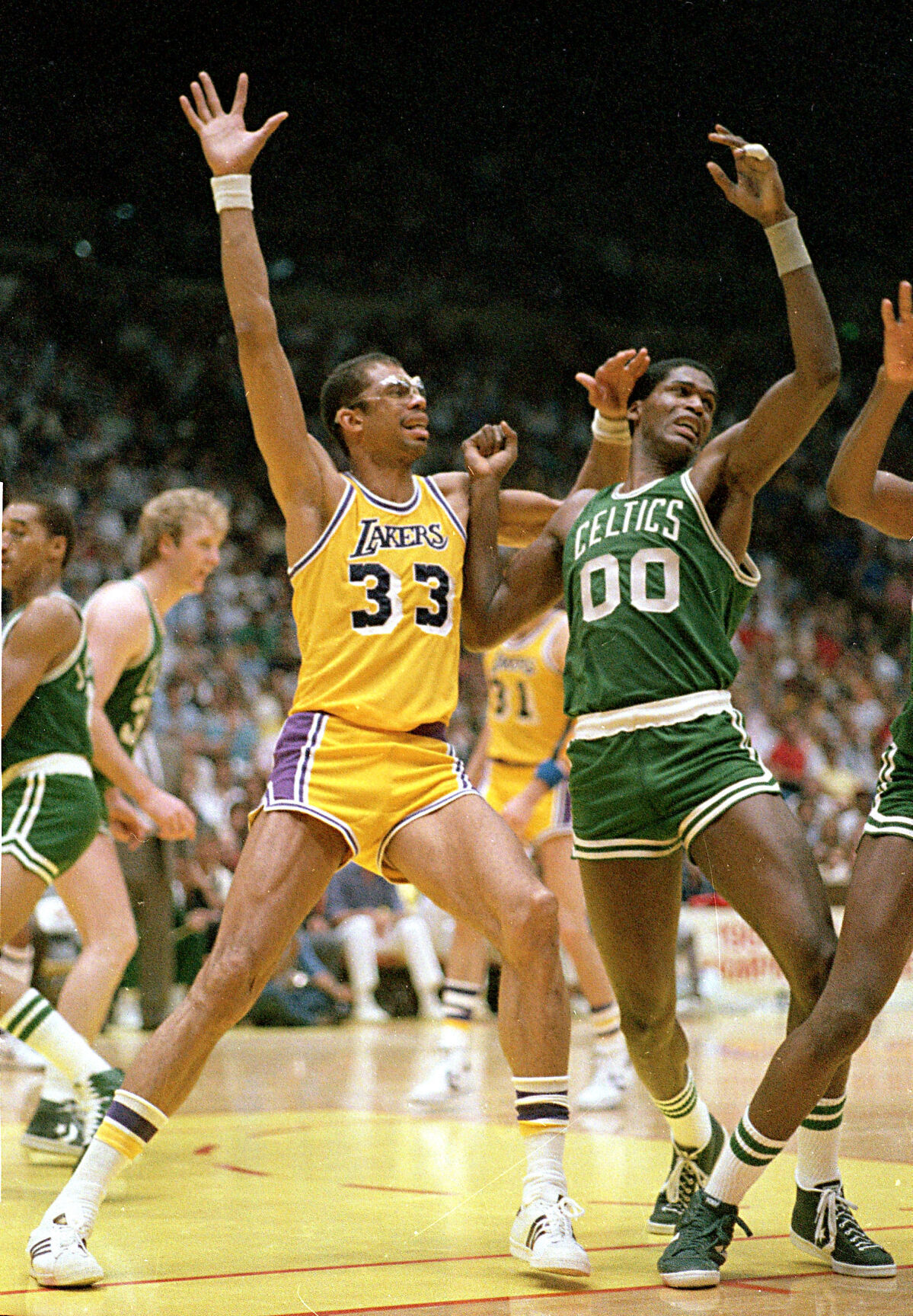 1984: Boston Celtics beat Los Angeles Lakers in Game 7 to win their 15th NBA title